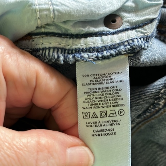 Loft   Jeans  Curvy Skinny  Dark Wash   EUC  some fading and whiskering  Size 6P - Picture 8 of 9